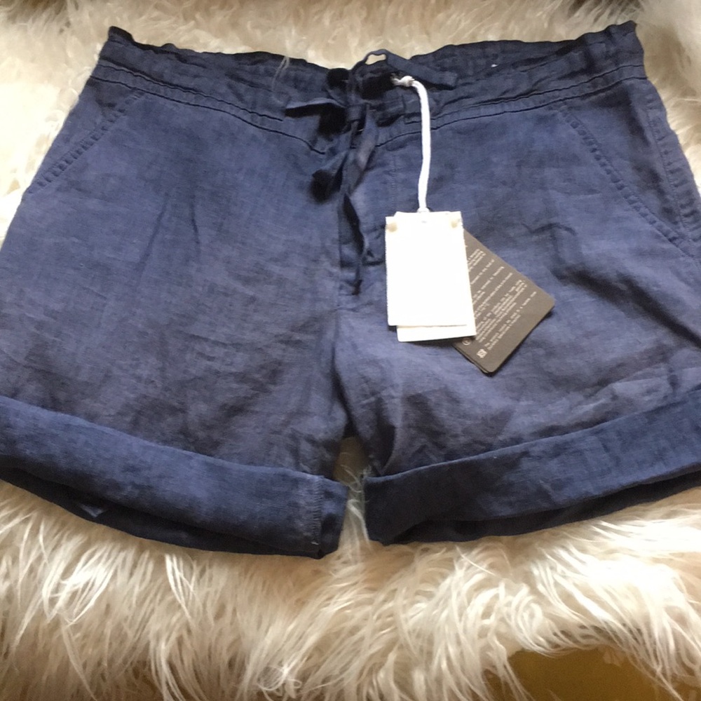 120% Lino Essential Bermuda Short Dark Blue NWT